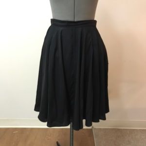 Club Monaco black full circle skirt size 4